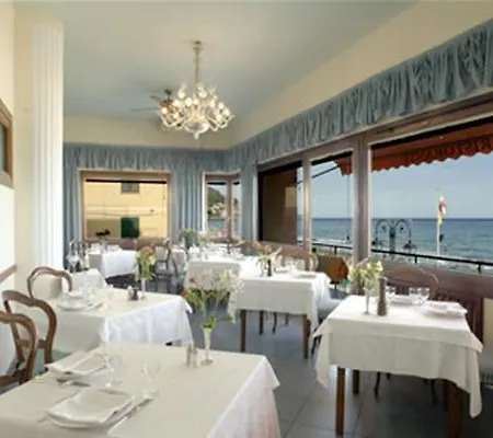 Hotel Flora